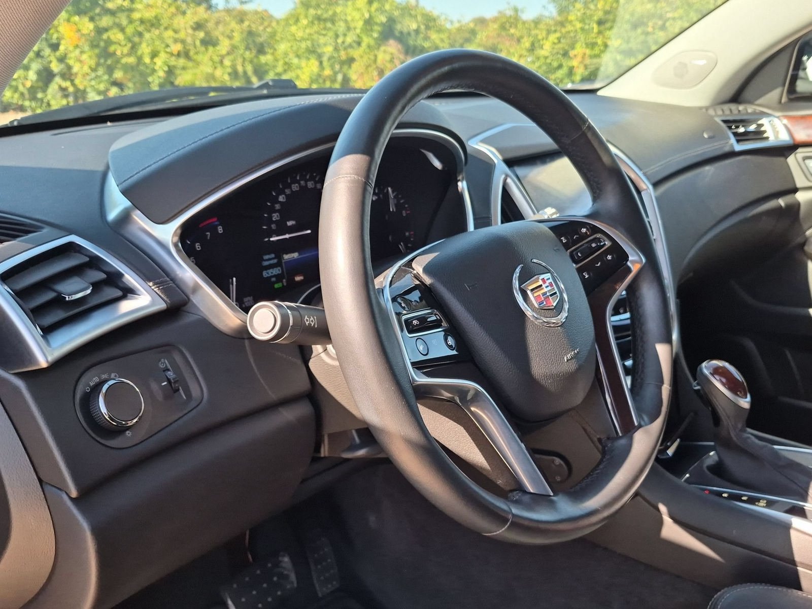 Used 2015 Cadillac SRX Luxury FWD image 11