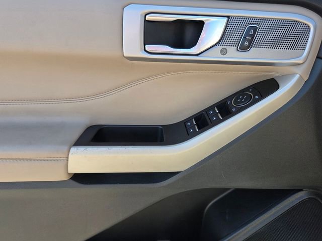 Used 2021 Ford Explorer Limited image 22