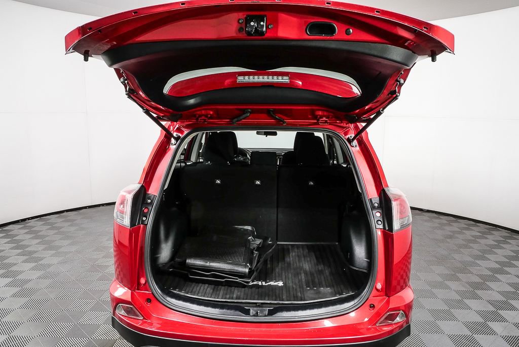 Used 2016 Toyota RAV4 LE w/ Cargo Management Package image 27