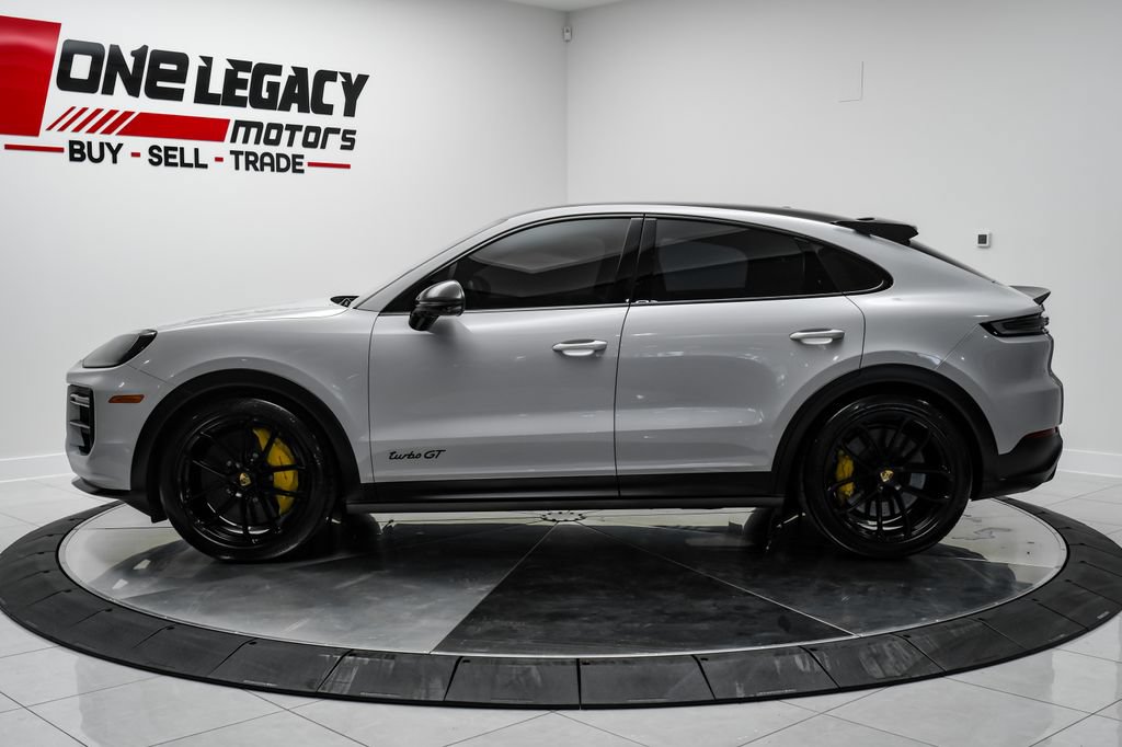 Used 2024 Porsche Cayenne Turbo GT AWD/4WD image 17