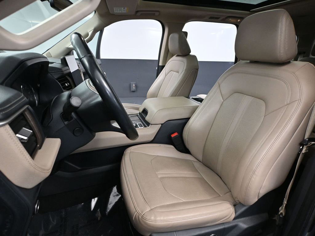 Used 2023 Ford Expedition Limited image 26