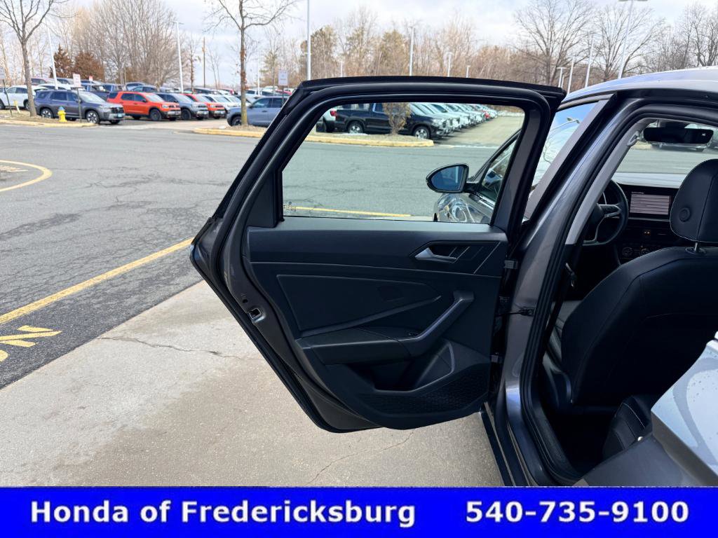 Used 2024 Volkswagen Jetta SEL image 16