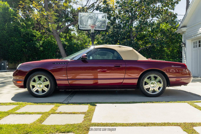 Used 2004 Ford Thunderbird Deluxe image 15