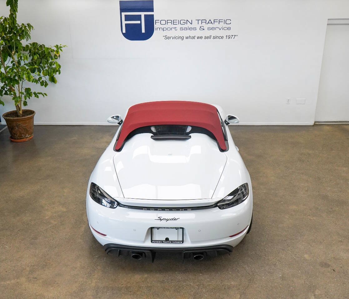 Used 2020 Porsche 718 Boxster Spyder RWD image 41