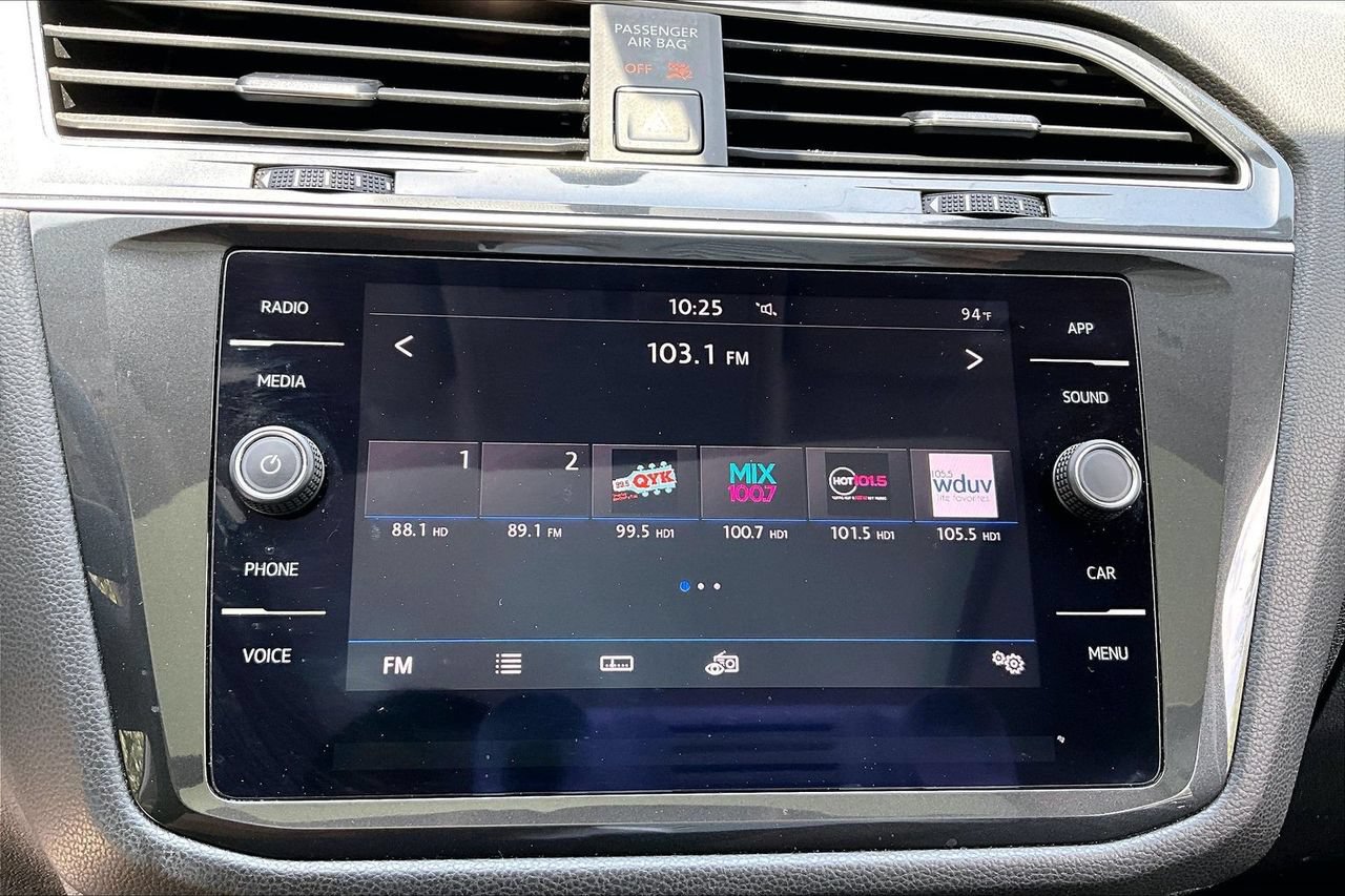 Used 2018 Volkswagen Tiguan SE FWD image 26