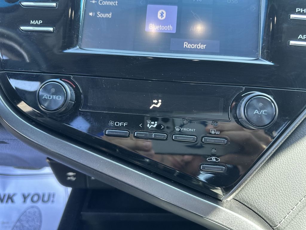 Used 2019 Toyota Camry SE w/ Convenience Package FWD image 24