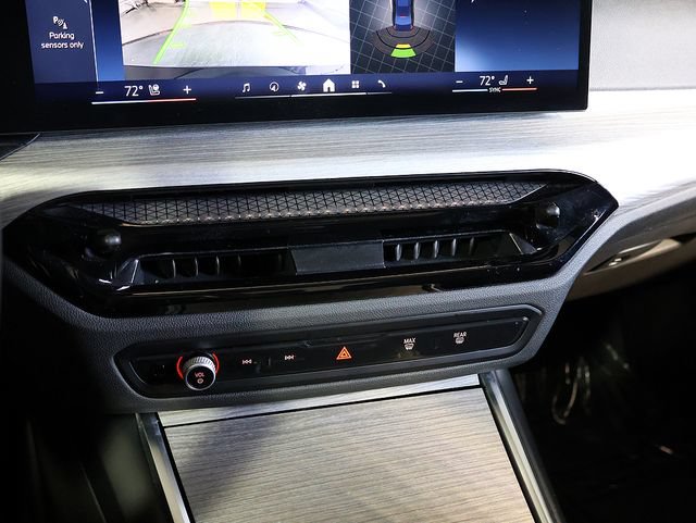 Used 2026 BMW 330i xDrive Sedan AWD/4WD image 22