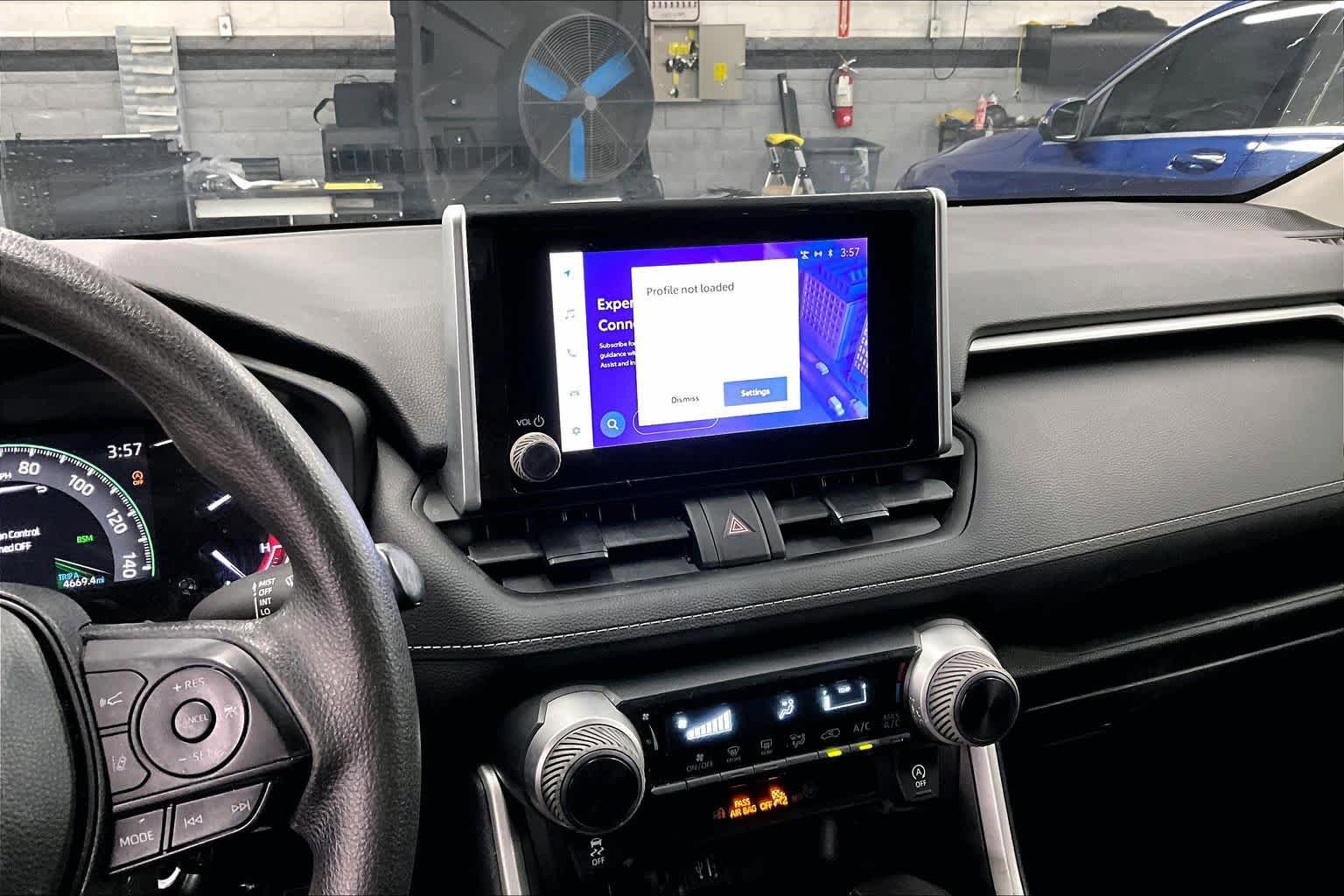 Used 2023 Toyota RAV4 LE AWD/4WD image 6