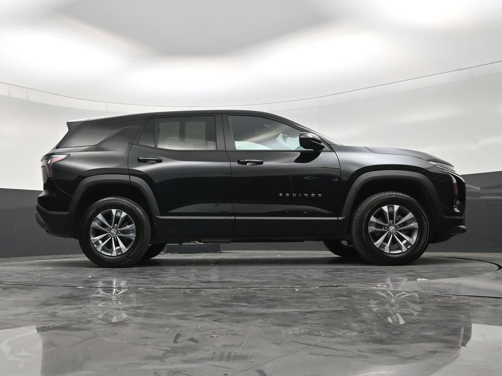 Used 2026 Chevrolet Equinox LT FWD image 25