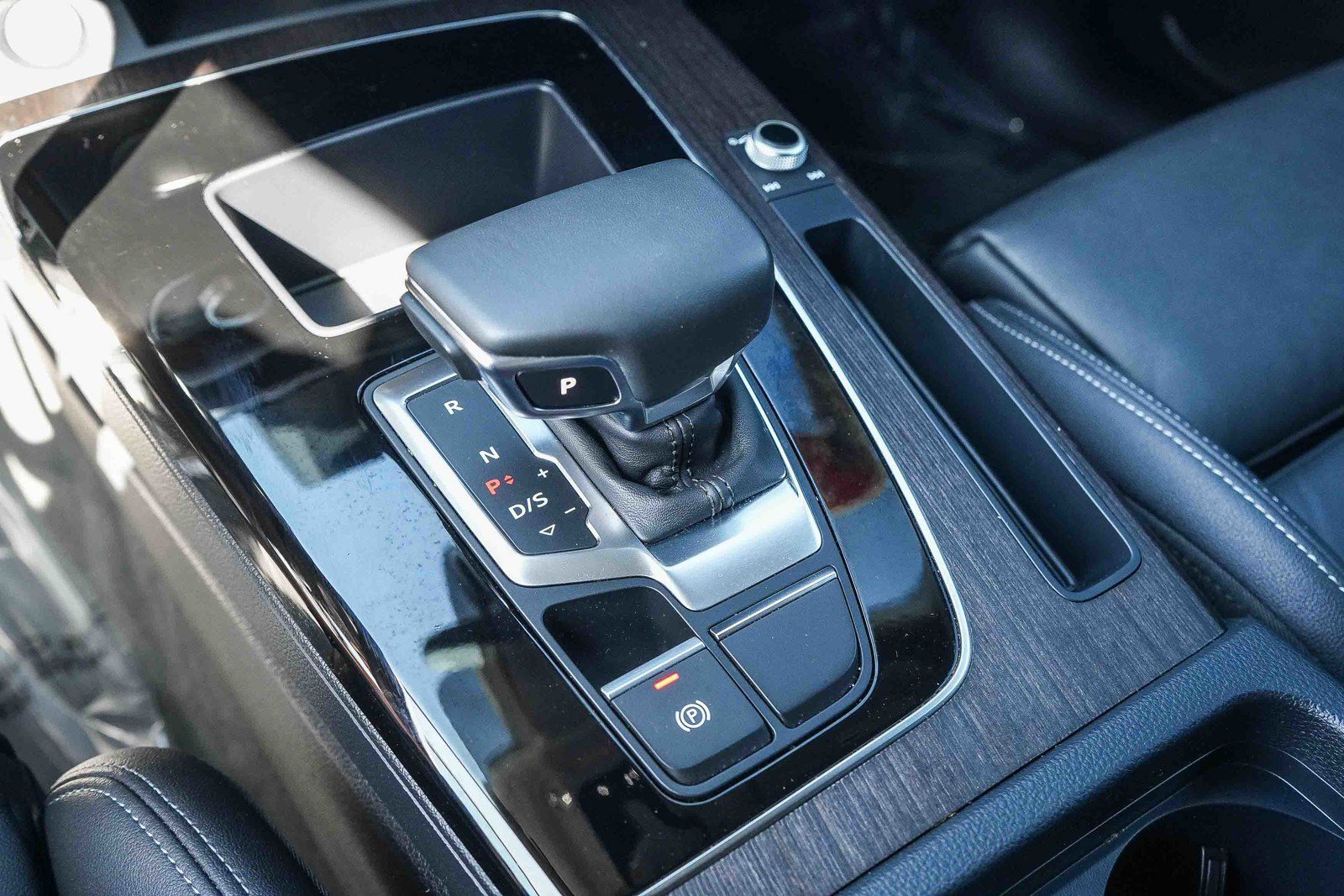 Used 2025 Audi Q5 2.0T Premium image 18