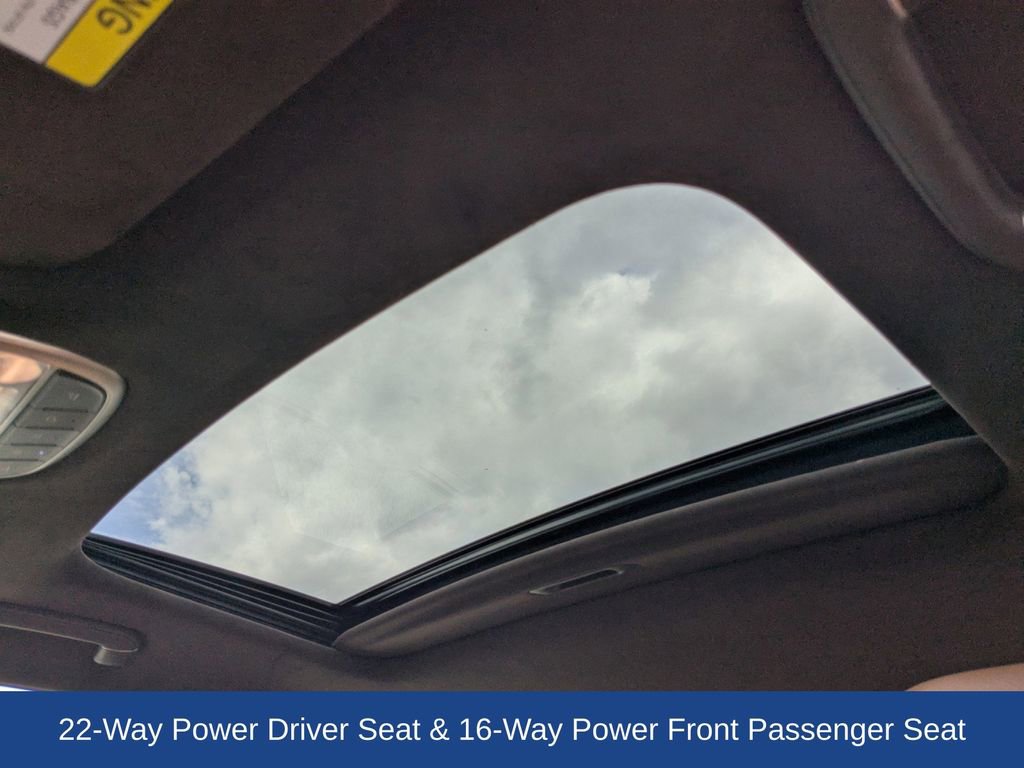 Used 2021 Genesis G90 3.3T Premium image 14