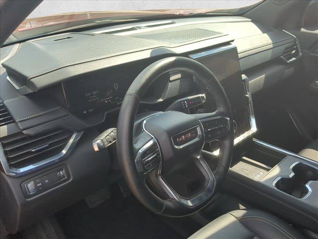 Used 2025 GMC Acadia Elevation w/ Elevation Premium Package FWD image 9
