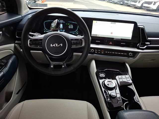 Certified 2025 Kia Sportage EX AWD/4WD image 11