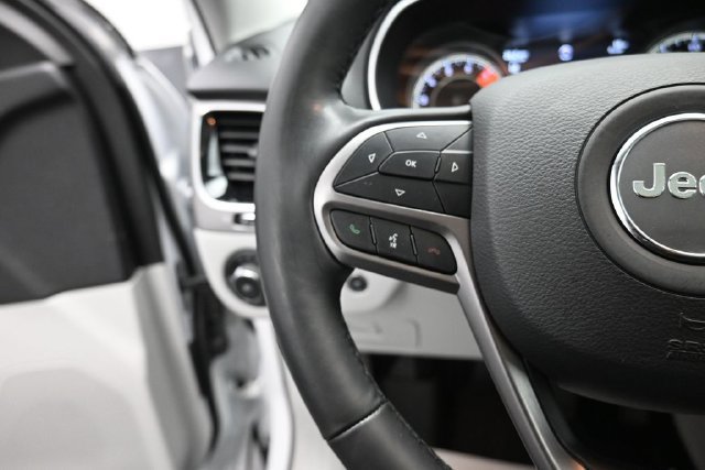 Used 2021 Jeep Cherokee Limited AWD/4WD image 17