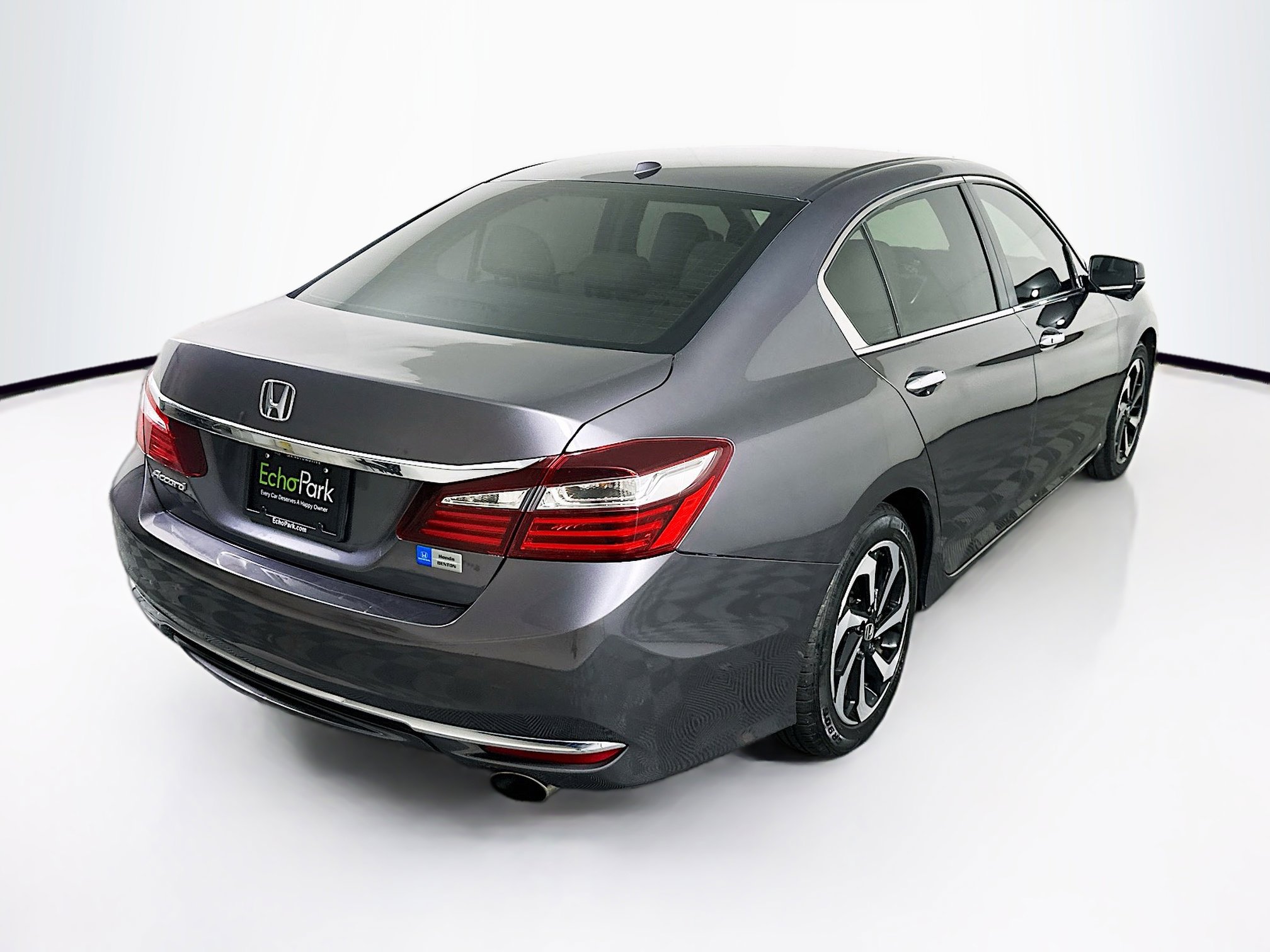 Used 2017 Honda Accord EX-L image 9
