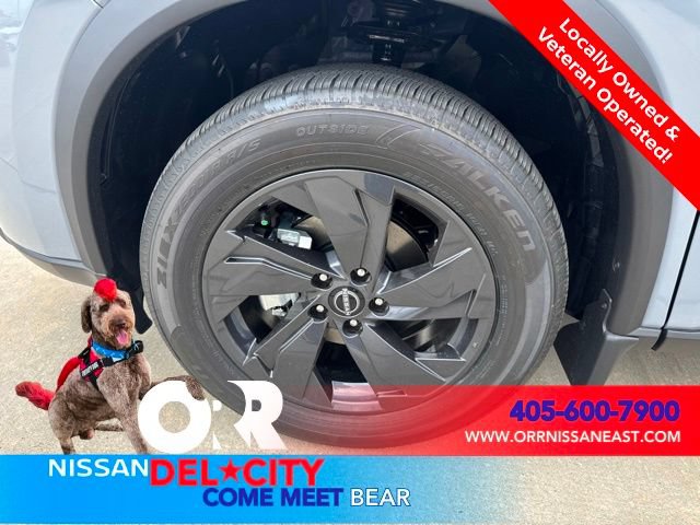 New 2026 Nissan Rogue SV FWD image 9
