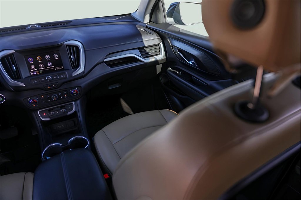 Used 2023 GMC Terrain SLE w/ Driver Convenience Package image 29