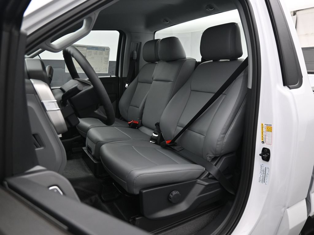 New 2026 Ford F350 XL w/ FX4 Off-Road Package AWD/4WD image 8