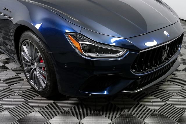 Used 2023 Maserati Ghibli Modena RWD image 39