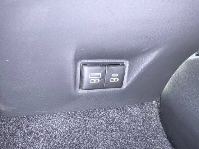 Used 2025 Toyota Camry LE AWD/4WD image 8