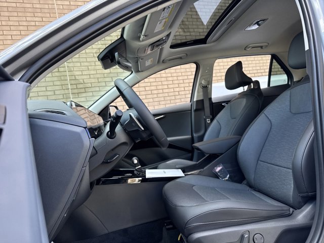 New 2025 Kia Niro SX Touring image 19