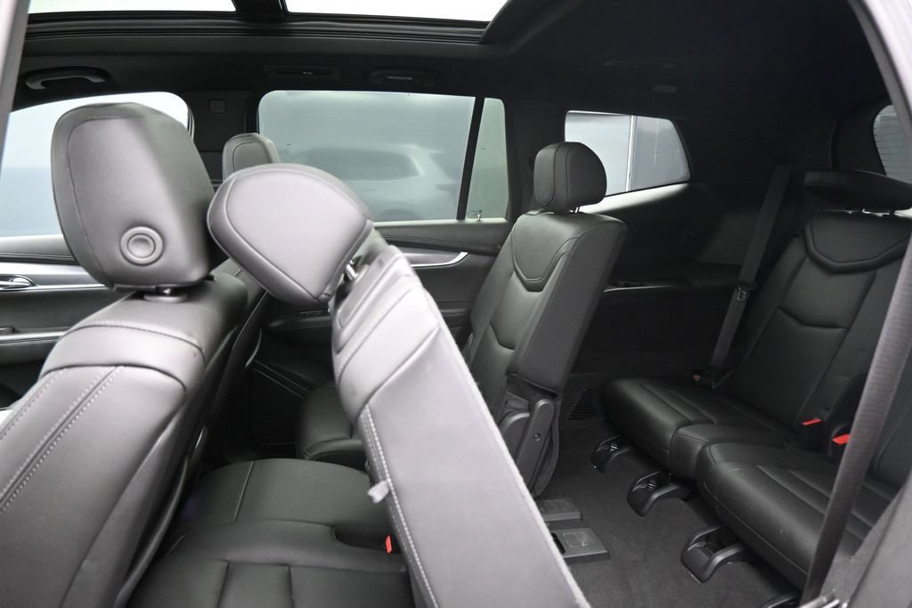 Used 2024 Cadillac XT6 Luxury w/ LPO, Floor Liner Package AWD/4WD image 25