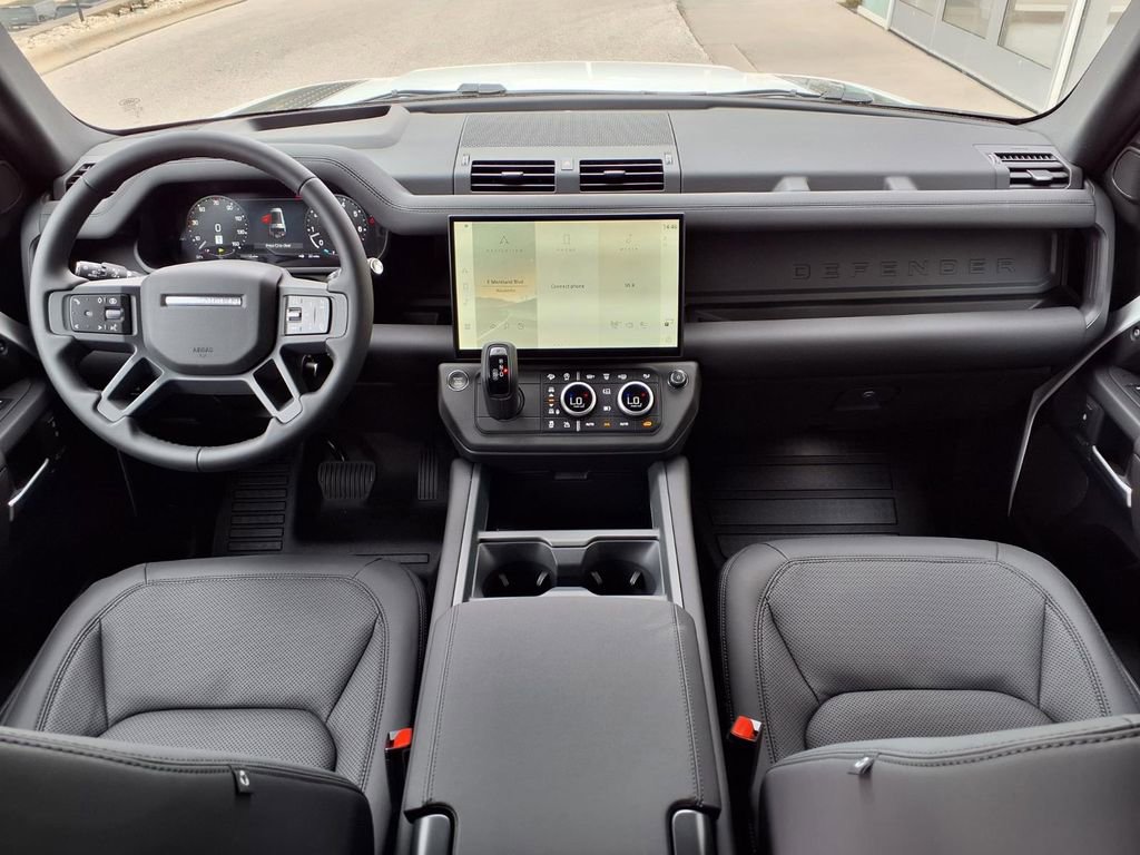 New 2026 Land Rover Defender 130 X-Dynamic SE AWD/4WD image 9