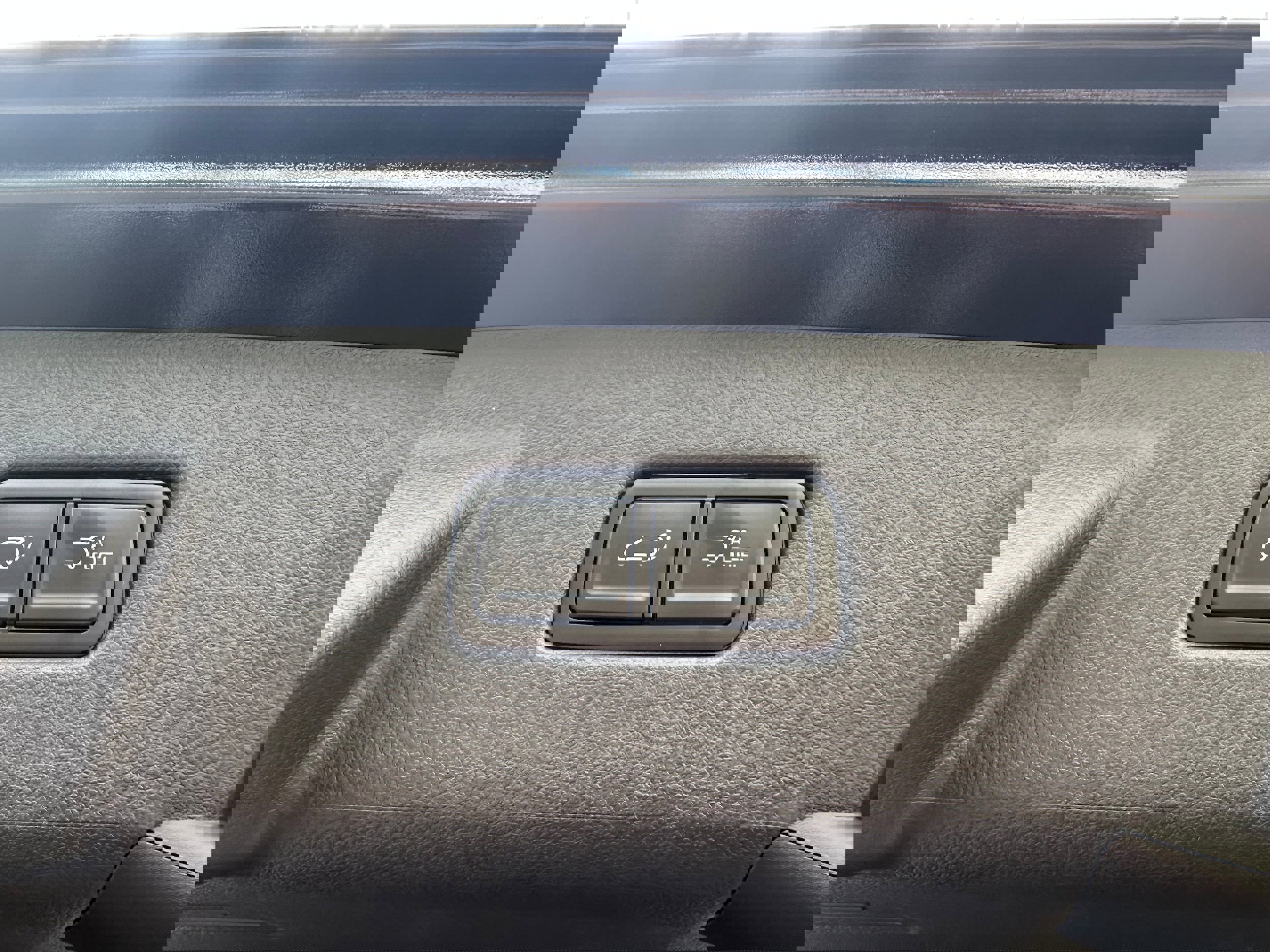 New 2026 Kia Carnival EX image 19