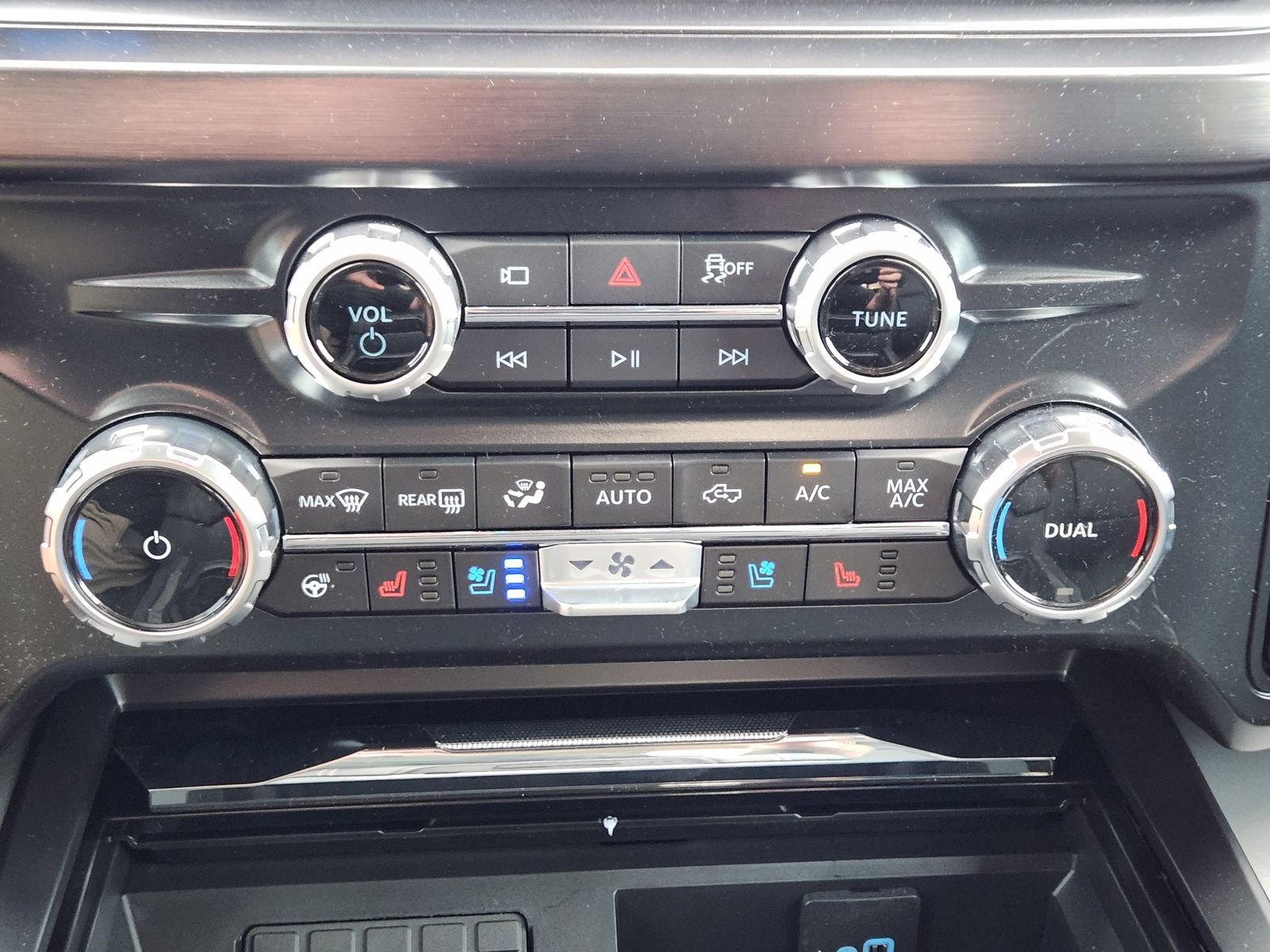 New 2026 Ford F350 Lariat w/ Lariat Premium Package image 18