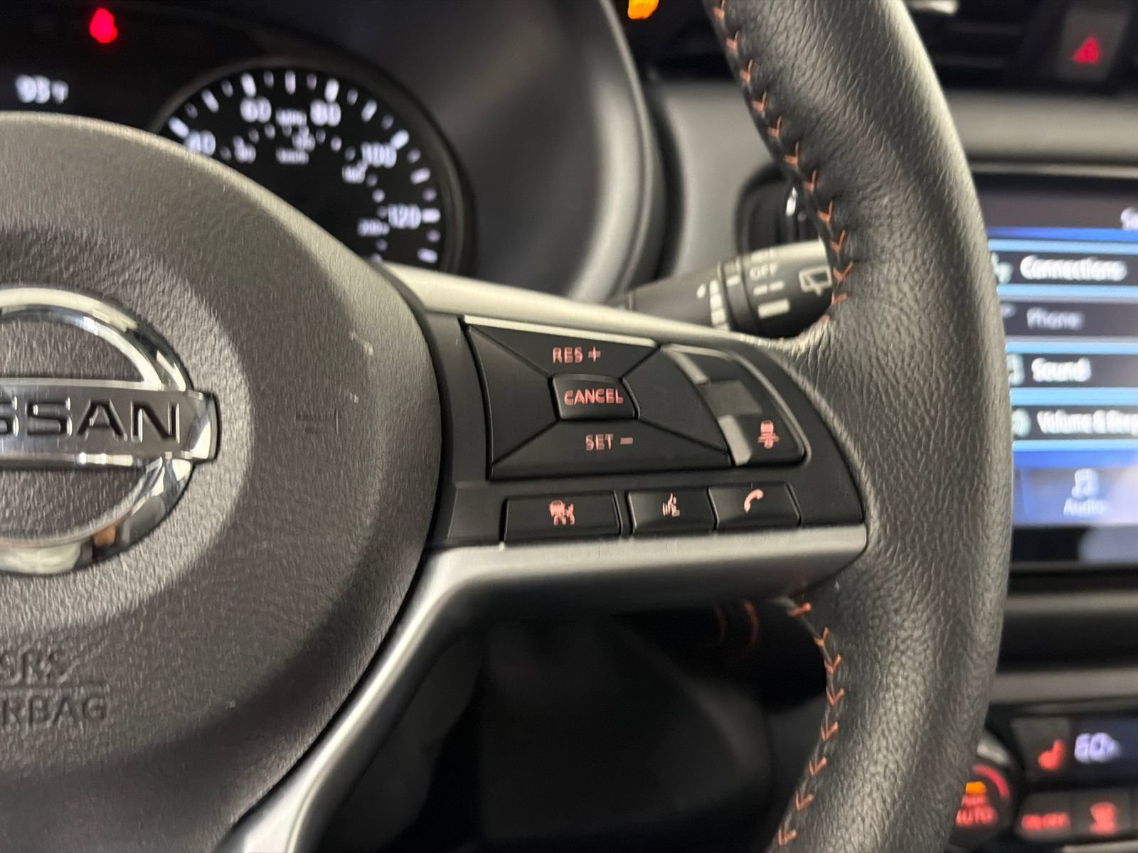 Used 2021 Nissan Kicks SR w/ SR Premium Package FWD image 19