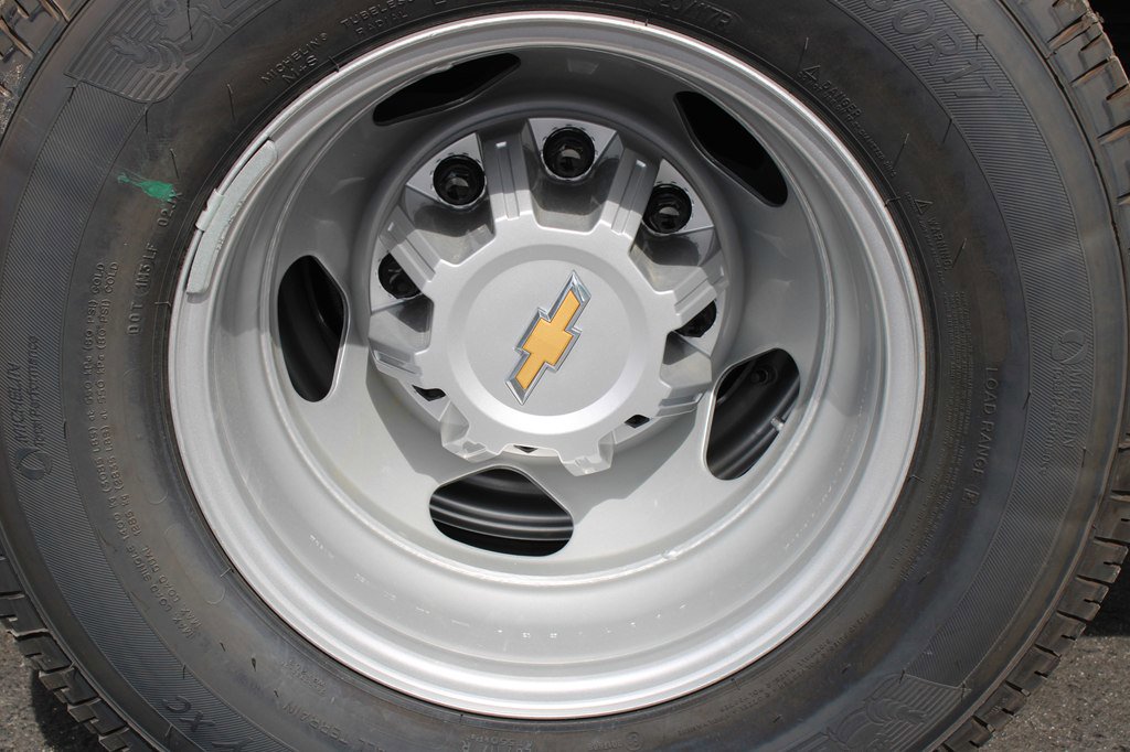 Used 2024 Chevrolet Silverado 3500 W/T w/ Snow Plow Prep Package image 33