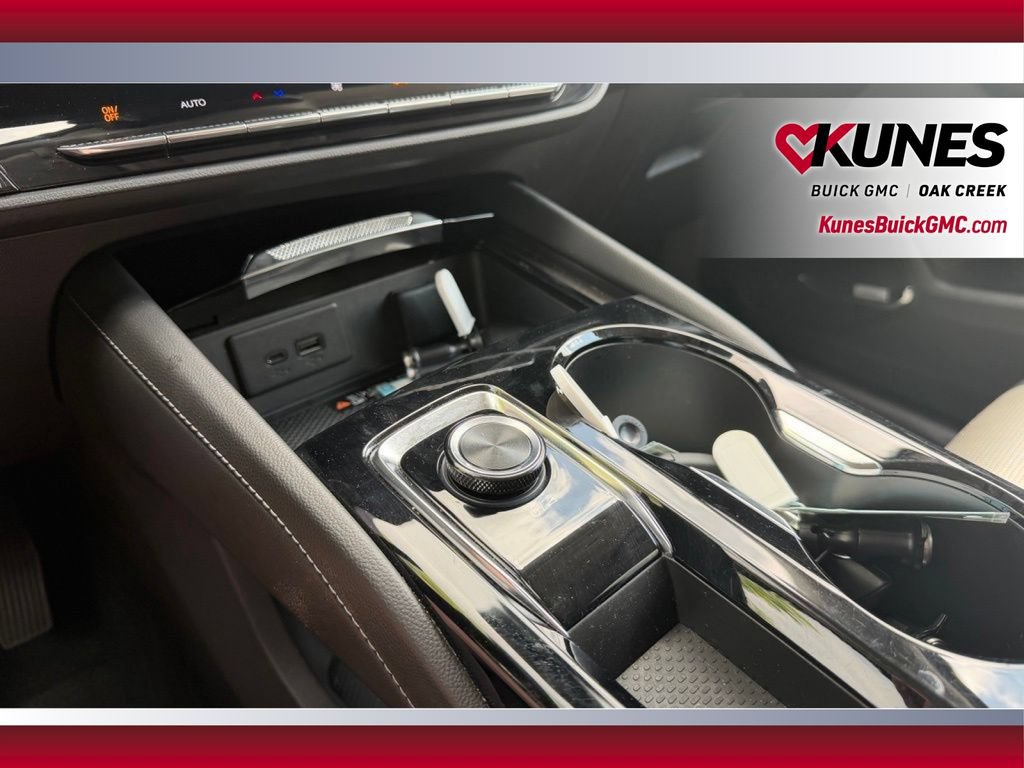 Used 2024 Buick Envision Preferred AWD/4WD image 19