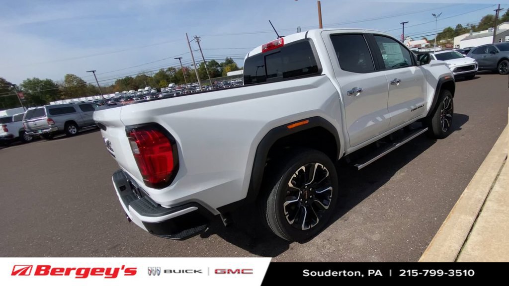 New 2026 GMC Canyon Denali w/ LPO, Black Badging Package AWD/4WD image 9