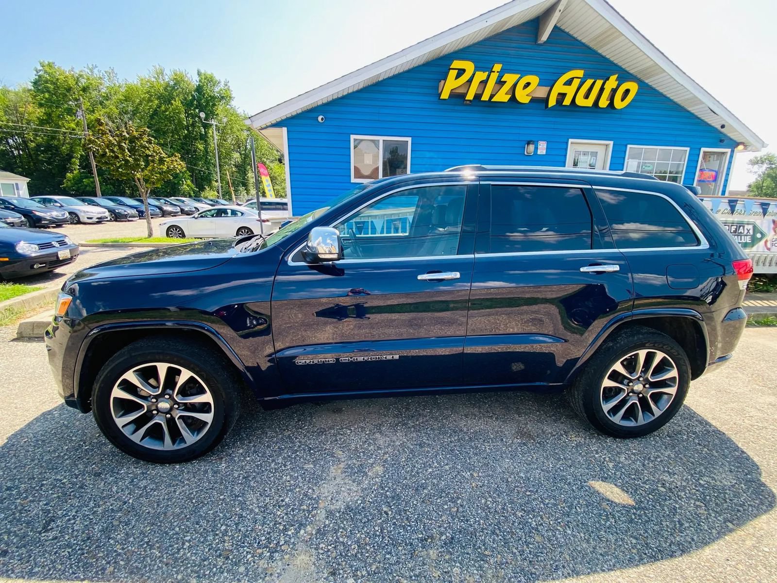 Used 2018 Jeep Grand Cherokee Overland AWD/4WD image 3