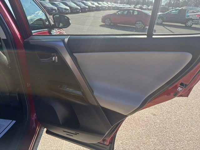 Used 2018 Toyota RAV4 Limited w/ All Weather Liner Package image 15