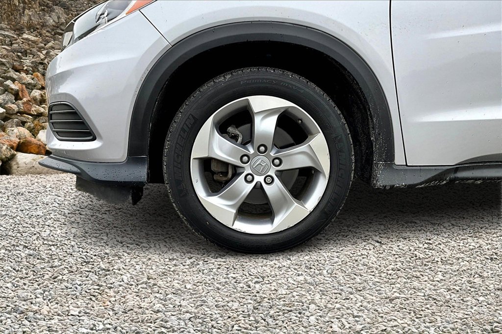 Used 2021 Honda HR-V LX image 8