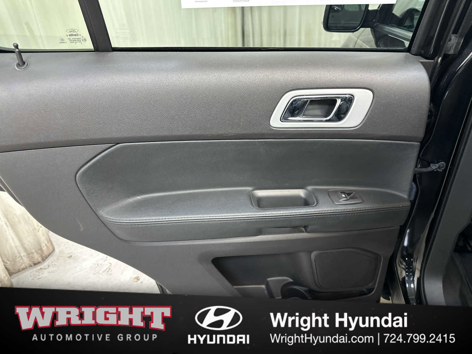 Used 2015 Ford Explorer XLT image 12