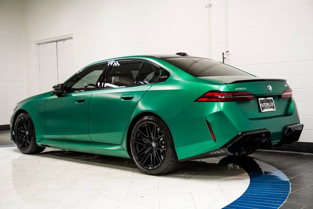 Used 2025 BMW M5 w/ Carbon Package image 7