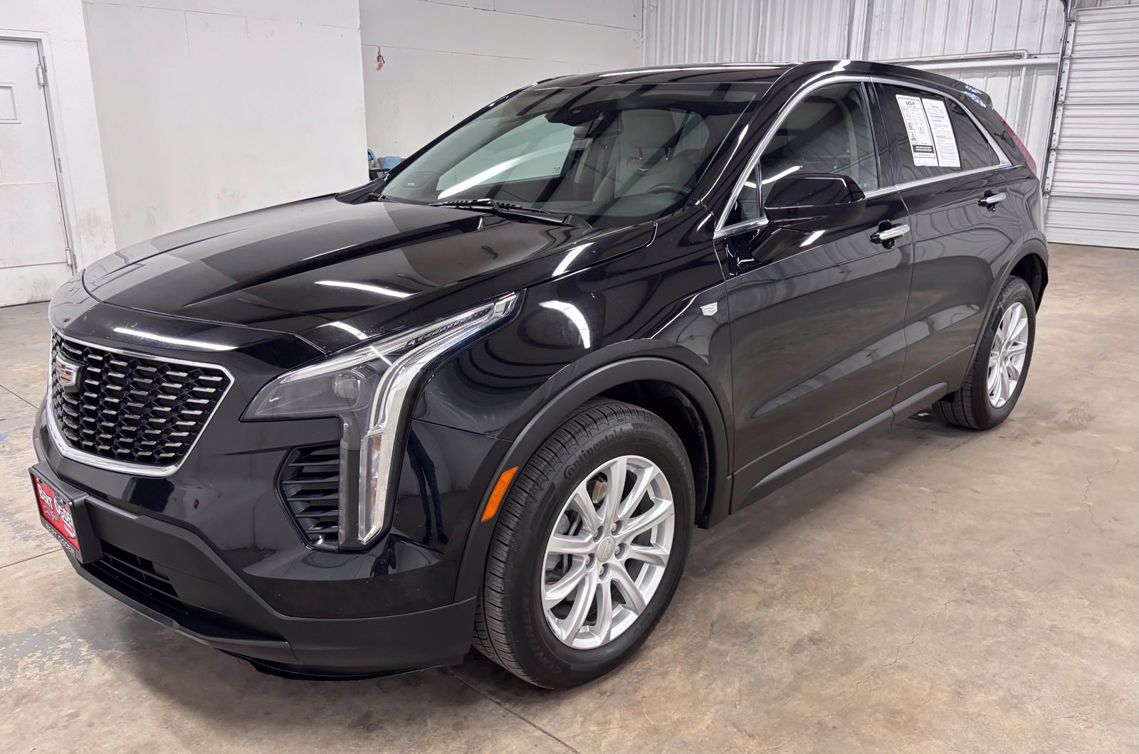 Used 2023 Cadillac XT4 Luxury FWD image 3