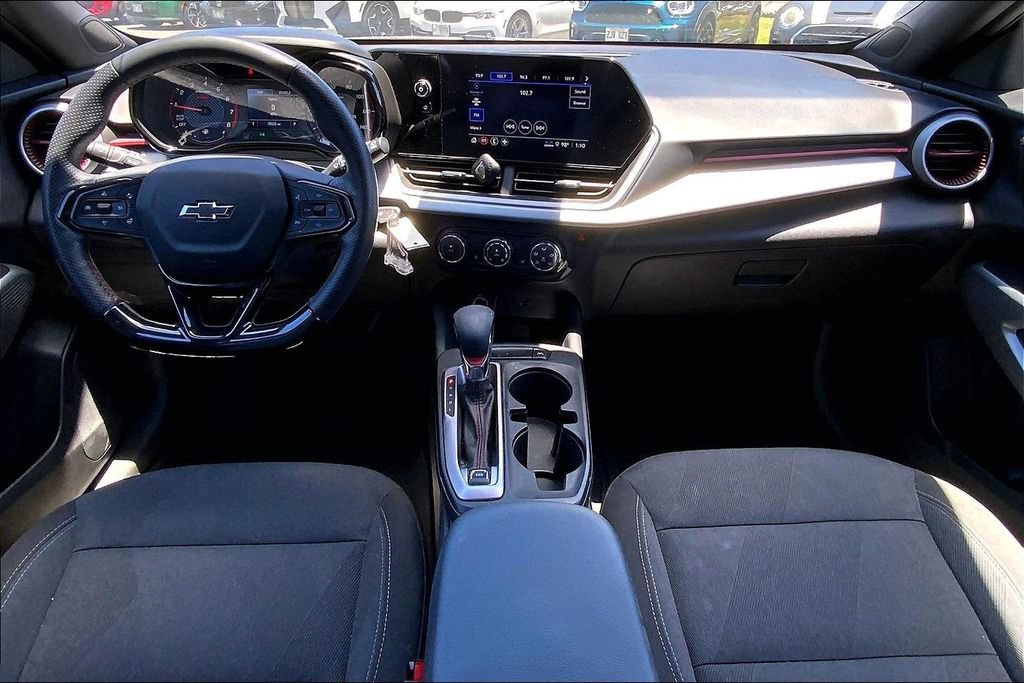 Used 2024 Chevrolet Trax RS FWD image 15