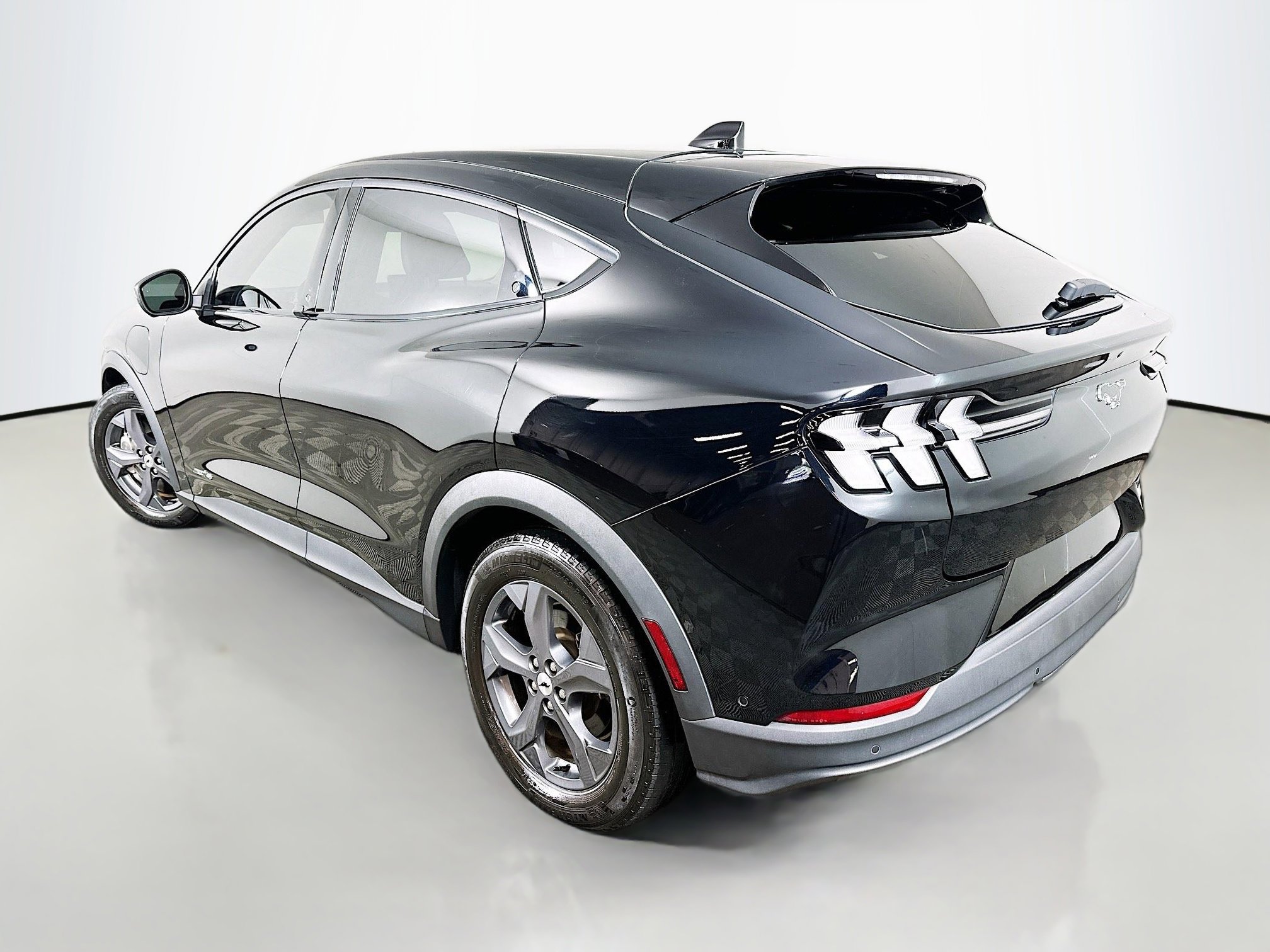 Used 2021 Ford Mustang Mach-E Select w/ Comfort/Technology Package image 5