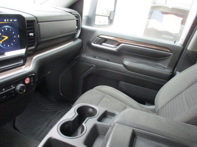Used 2024 Chevrolet Silverado 3500 LT AWD/4WD image 22