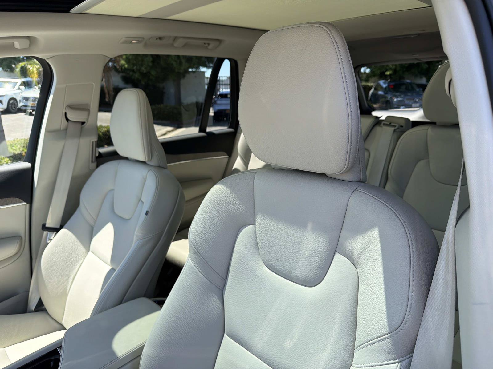 Certified 2023 Volvo XC90 B6 Plus w/ Protection Package Premier AWD/4WD image 19
