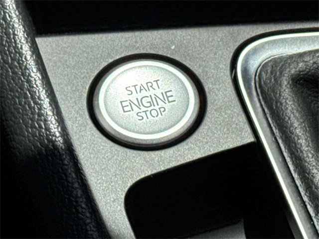 New 2025 Volkswagen Jetta SE image 19