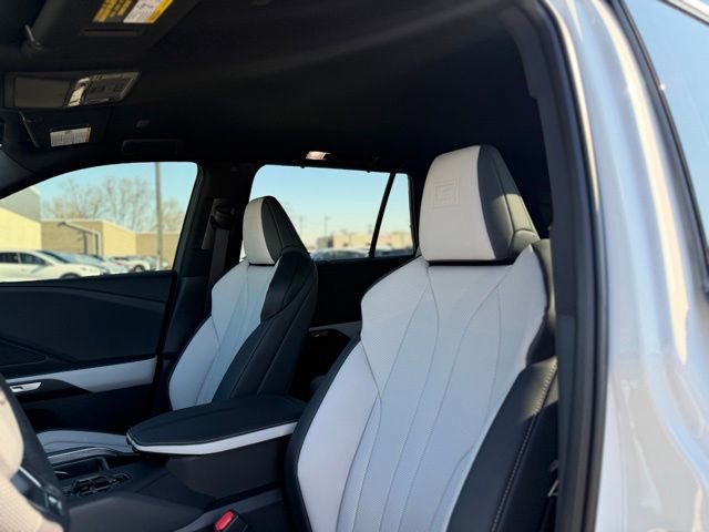 Used 2025 Lexus TX 500h AWD w/ Technology Package image 17