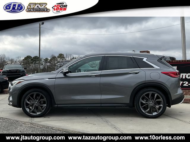 Used 2019 INFINITI QX50 Essential w/ Sensory Package AWD/4WD image 3