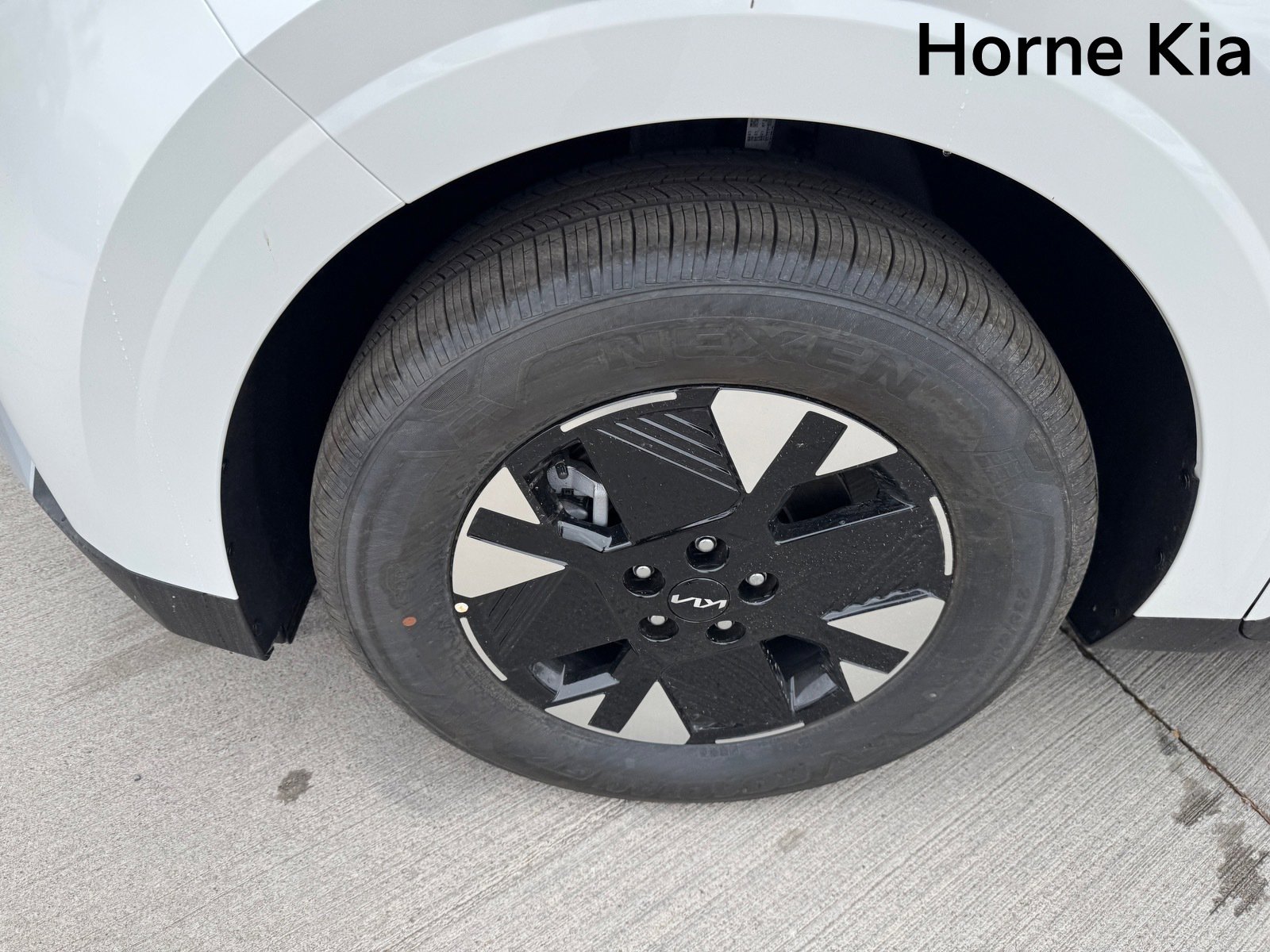 New 2026 Kia Carnival LXS image 8