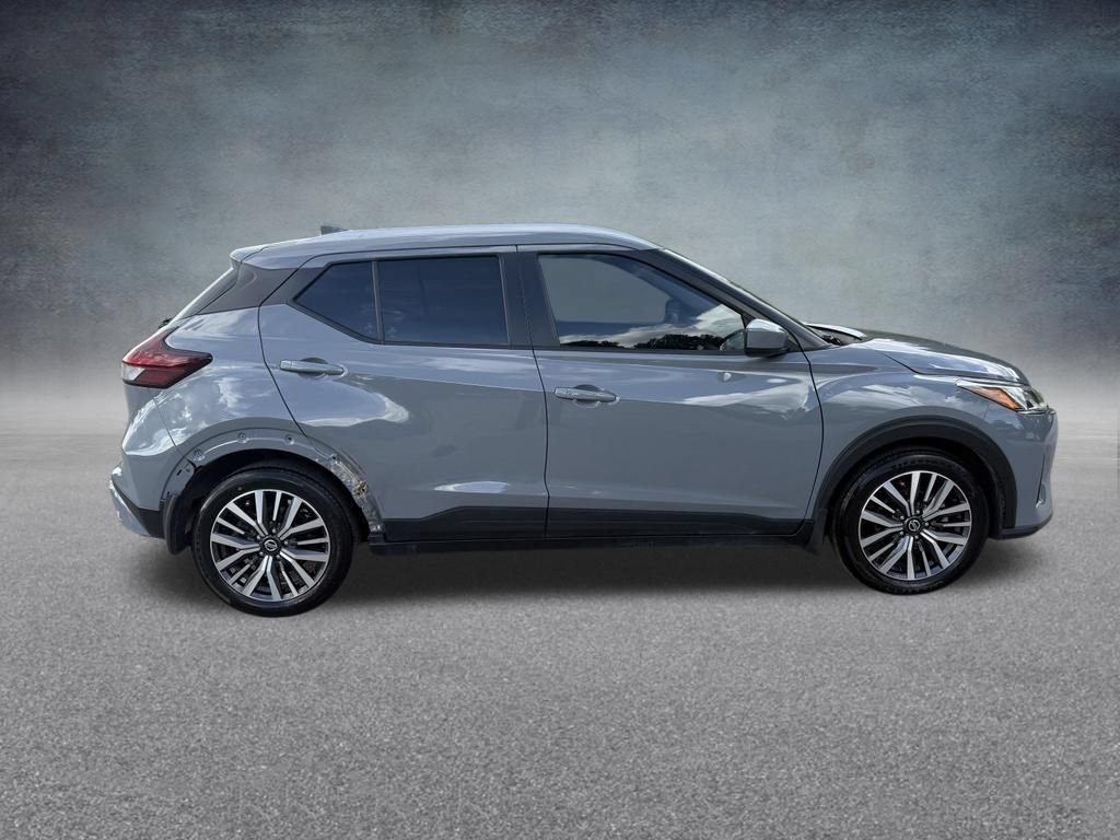 Used 2021 Nissan Kicks SV FWD image 7
