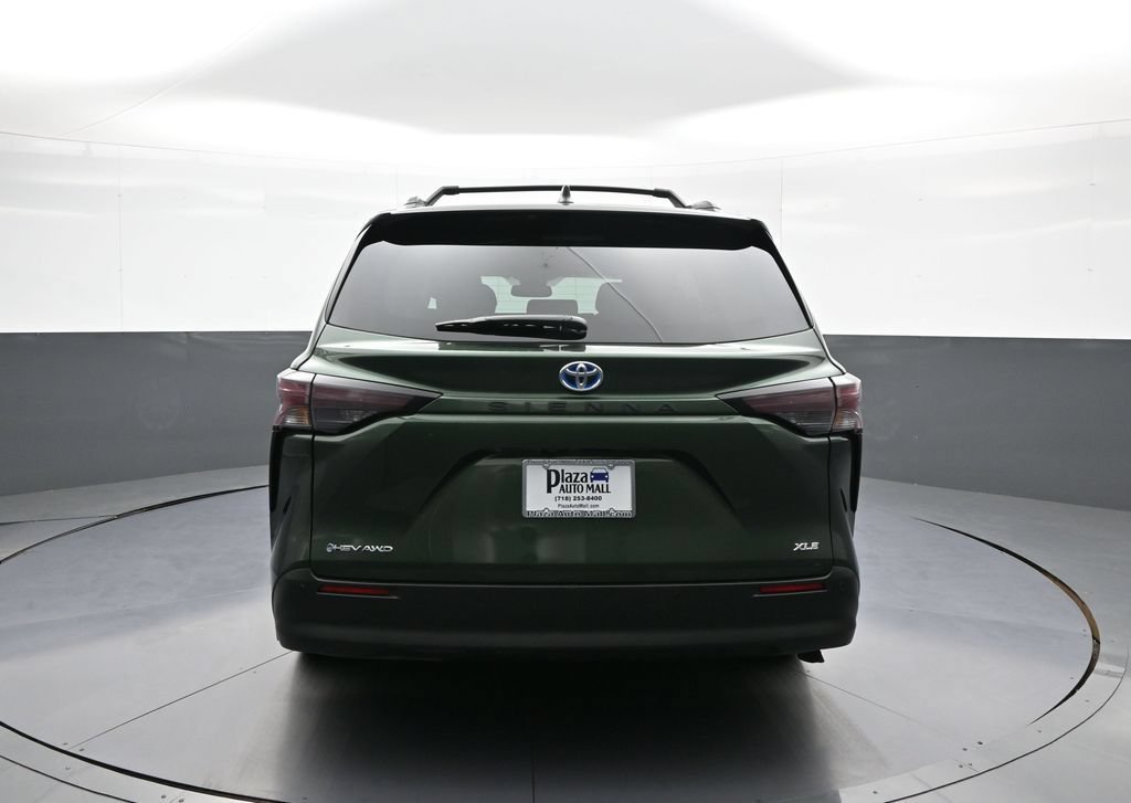 Certified 2025 Toyota Sienna XLE w/ XLE Plus Package AWD/4WD image 7