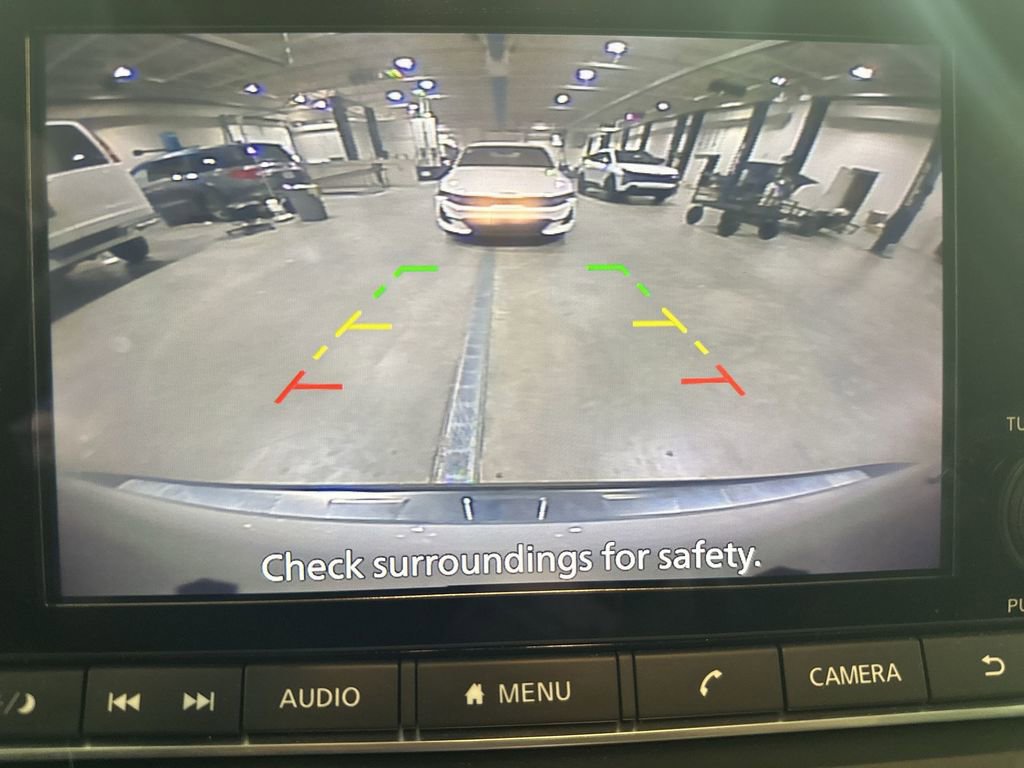 Used 2022 Nissan Rogue SV image 22